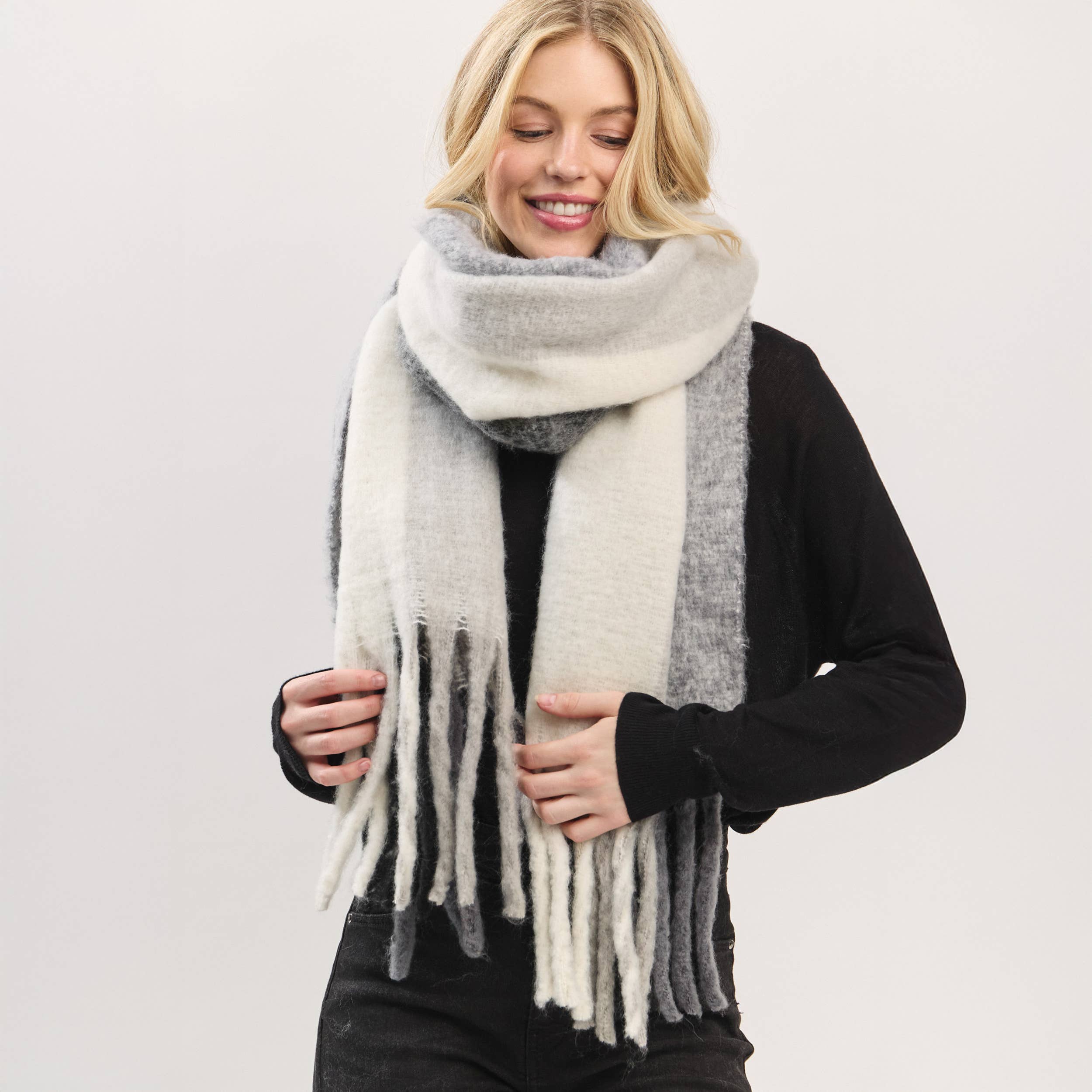 Hana – Cachecol - Mulher por atacado – Cachecol com Franjas de Bloco de Cor Sólida Escovada17