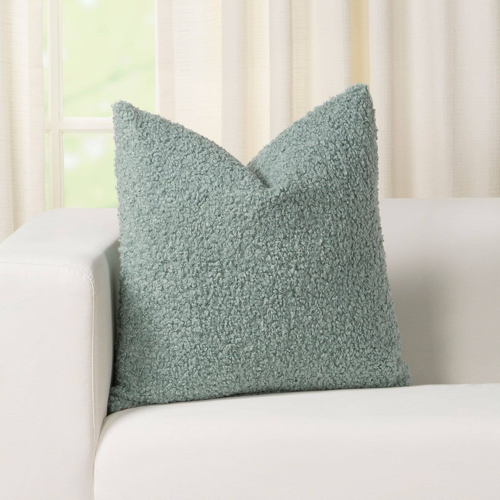 Siscovers - Wholesale Throw/decorative pillow - Siscovers Tiffany Mineral Boucle Textured Throw Pillow