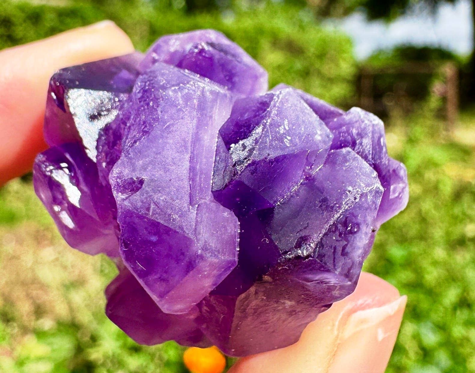 Elf Kendal Hippies - Vente Pierre et cristal de spiritualité - Grappe d'améthyste fleur 3-5 cm plus grande améthyste violette 1-2 pouces2