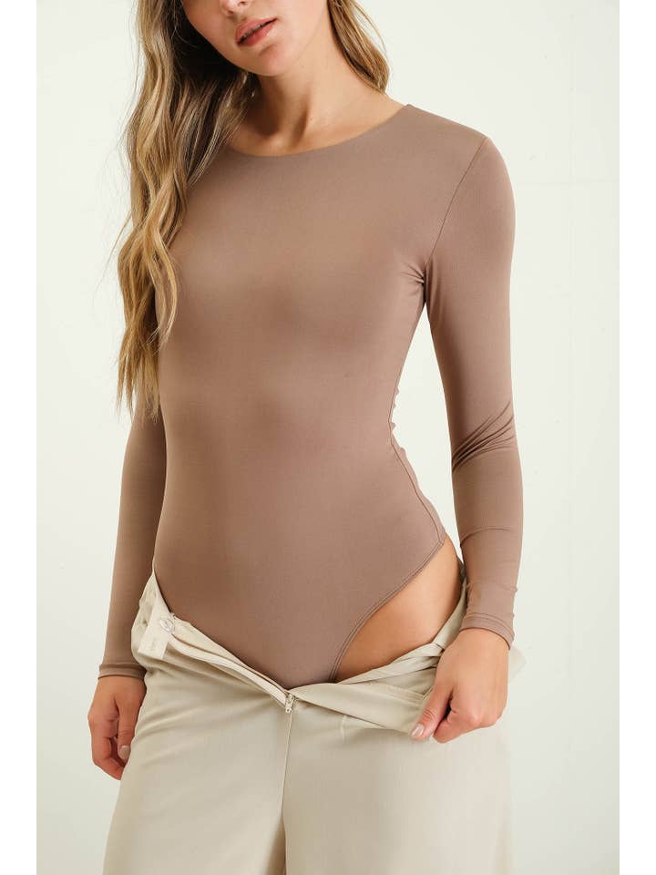 The Workshop Studio - Wholesale Bodysuit - Women's - SOLID ROUND NECK LONG SLEEVE BODYSUIT