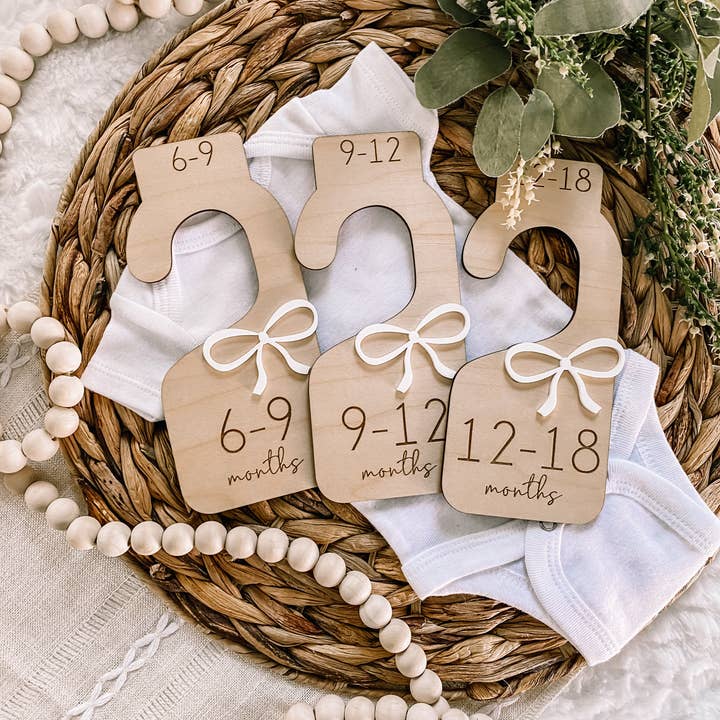 Claire and Bella - Wholesale Clothes Hangers - Nursery Closet Dividers - Cute Bows1
