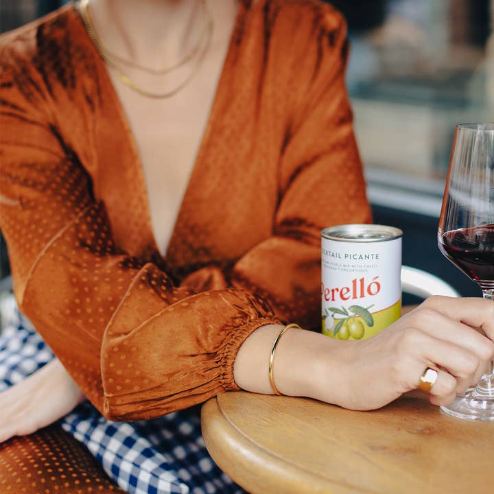 Nordic Muse – wholesale Cuff bracelet – Minimal Gold Bangle, Waterproof4