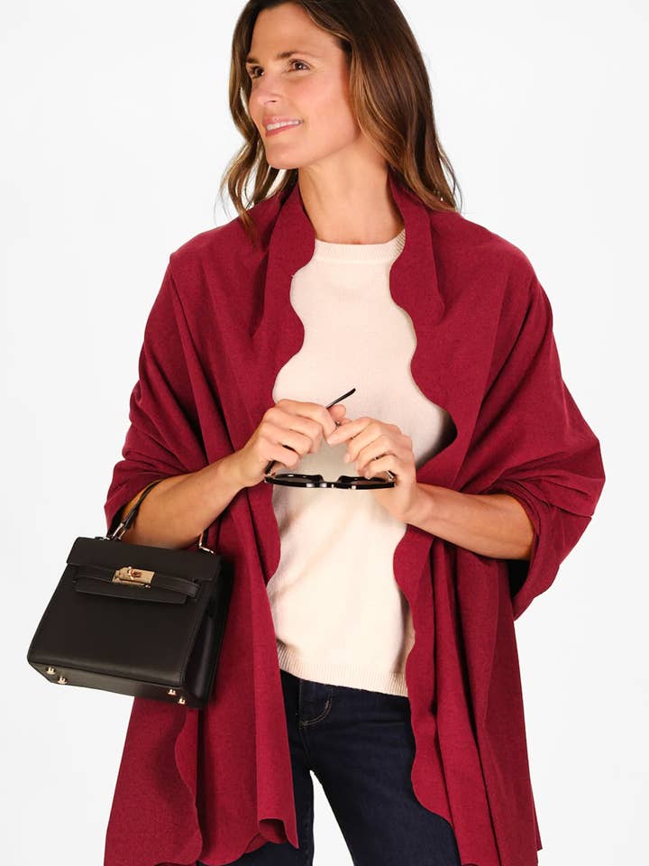 Écharpe polaire légère SuperSoft en Pinot pour la vente par Duffield Lane