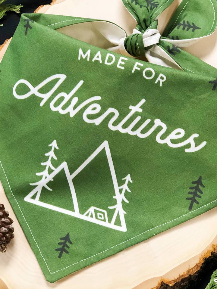 Bandana pour chien inspiré de la nature, conçu pour l’aventure pour la vente par Oaty Bear: Cute Accessories for Cute Dogs