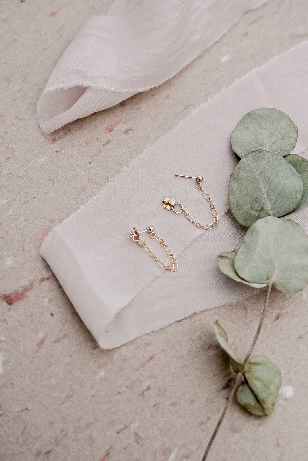 Bijoux Boutique LLC - Wholesale Huggie Earrings - Chain Huggie Hoops