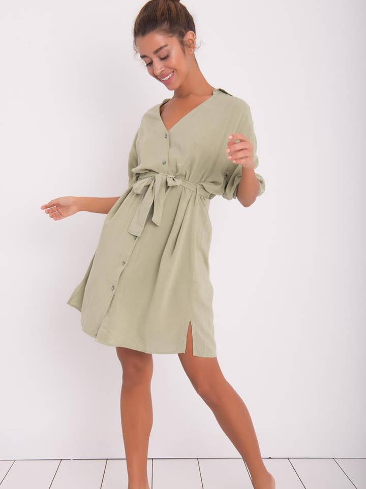 Mintgrøn minikjole med V-hals og bælte for engroshandel hos BSL