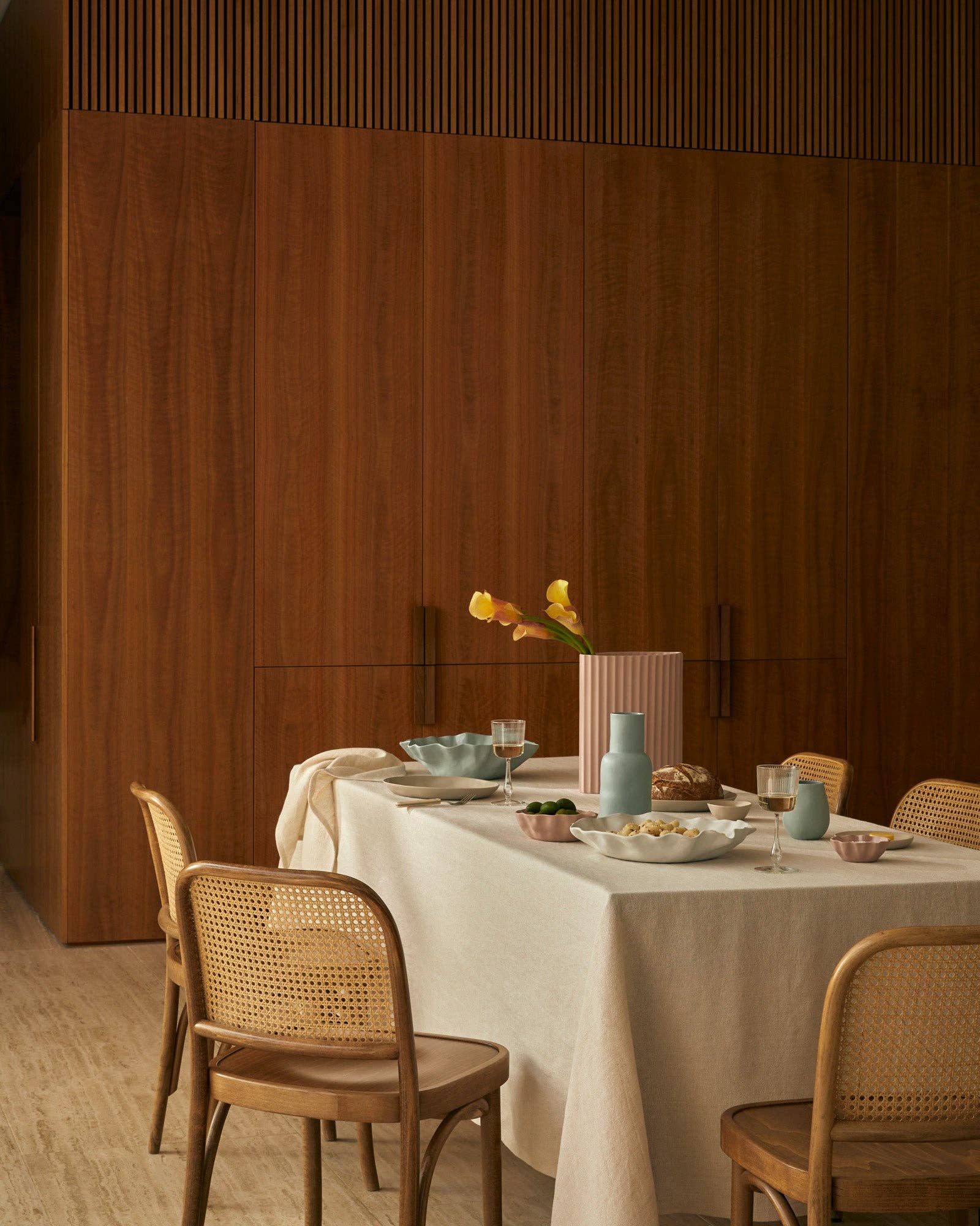 Marmoset Found - Wholesale Decorative Plate/Dish/Bowl - Ruffle Bowl Chalk White (M)3