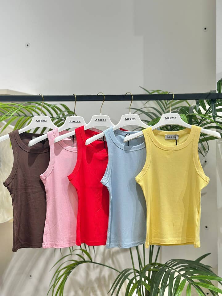 Top côtelé pour la vente par ADORA