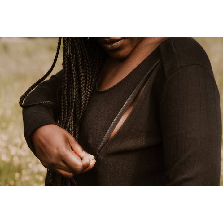 You&Milk - Wholesale Nursing Top - Maternity - Black long-sleeve pointelle nursing T-shirt5