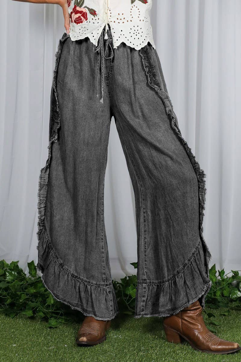 Vine & Love - Wholesale Jeans - Women's - Flared Ruffle Hem Washed Chambray Crop Denim Pants VP8304020