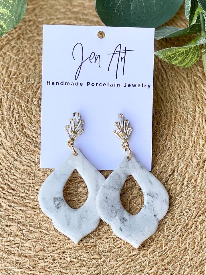 Gemarmerde traan met zirkonia voor wholesale door JenArt