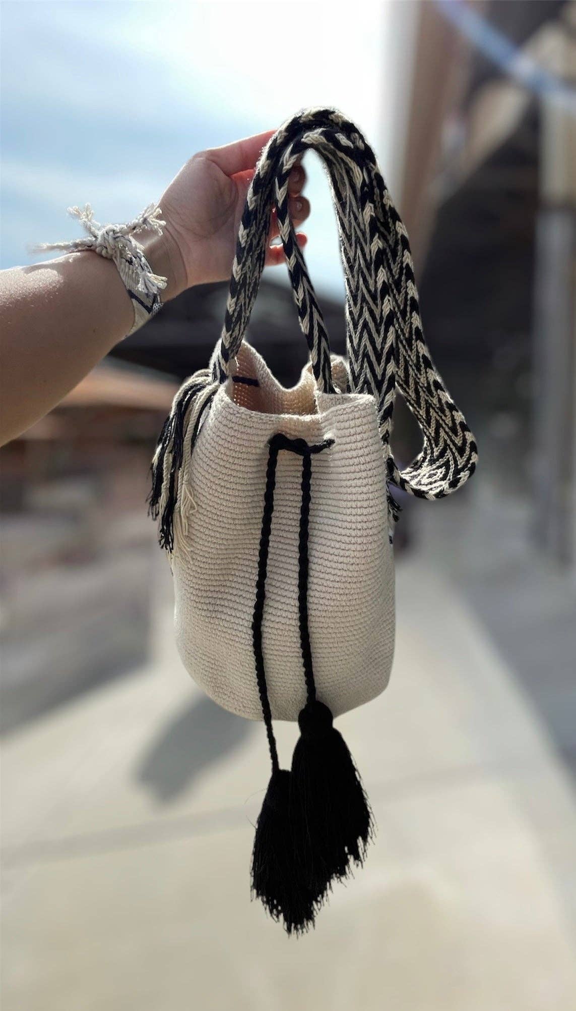 Boutique Femade ® - Wholesale Crossbody Bag - Women's - Beige Wayuu Bag