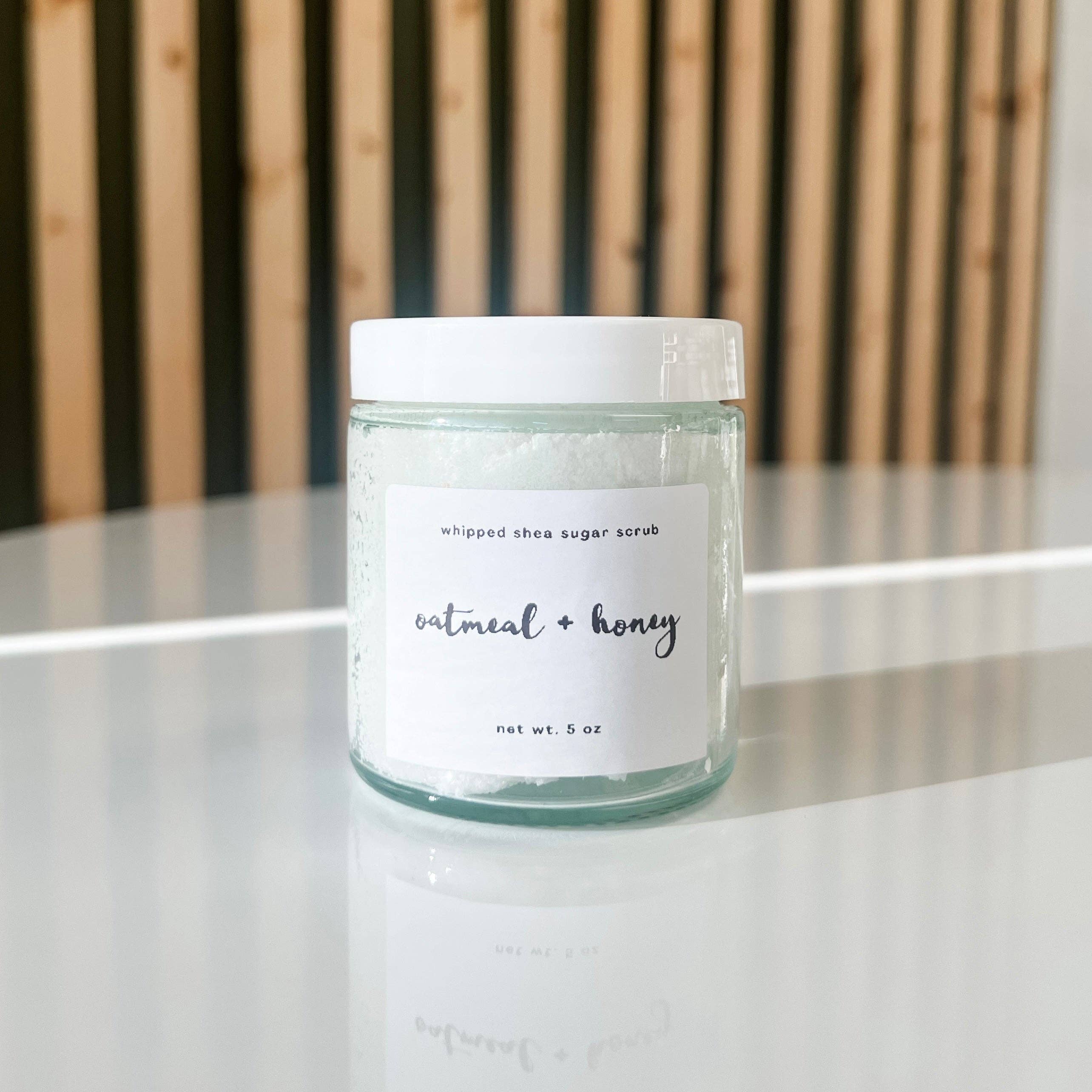 Aspen Essence – wholesale Kroppsskrubb/Exfoliant – Havregryn & Honung Skummande Sockerskrubb | Havre, Honung & Vanilj0