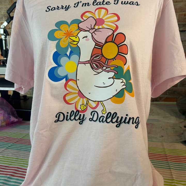 Perdón por llegar tarde, estaba perdiendo el tiempo Camiseta para venta al por mayor de The Parlor.