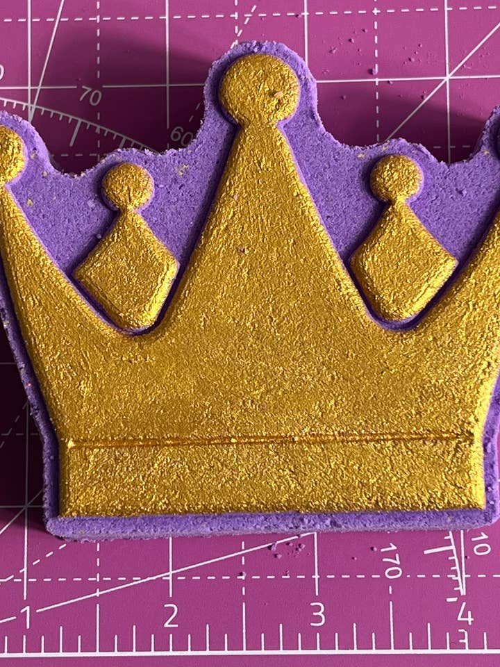 Royal Lavender Crown Bath bombs for wholesale by Mandatory Me Time