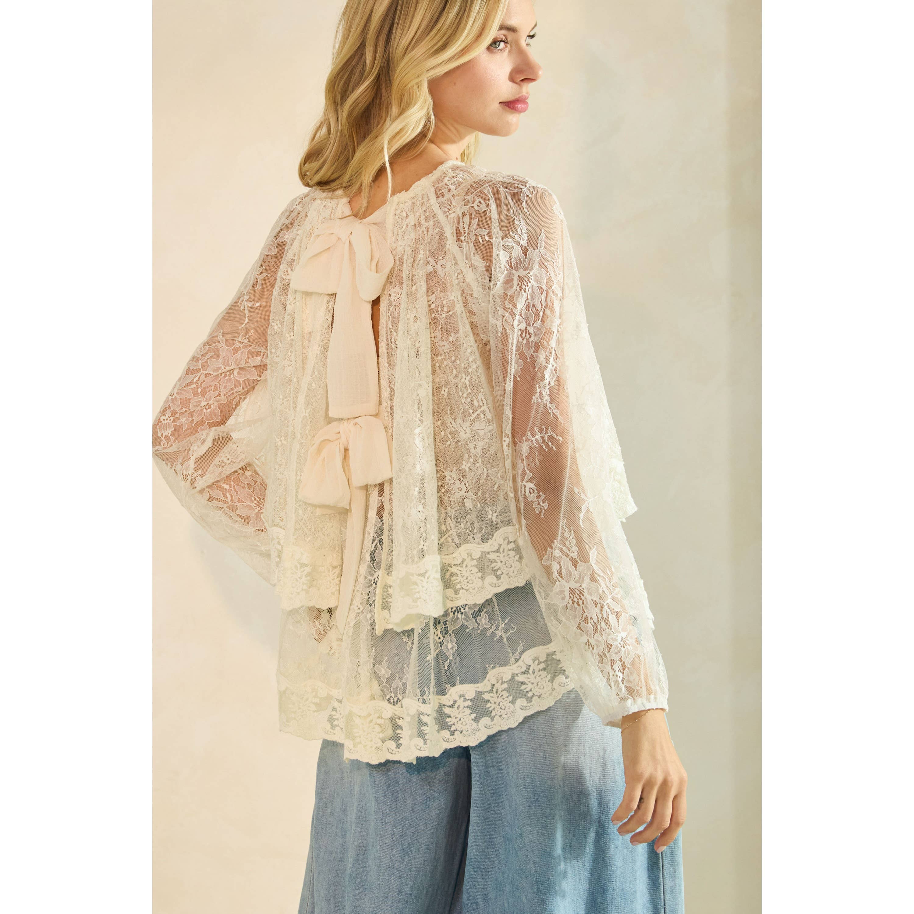 Veveret – Großhandel Tunika – Damen – Rüschen-Spitzen-Top mit langen Ärmeln16