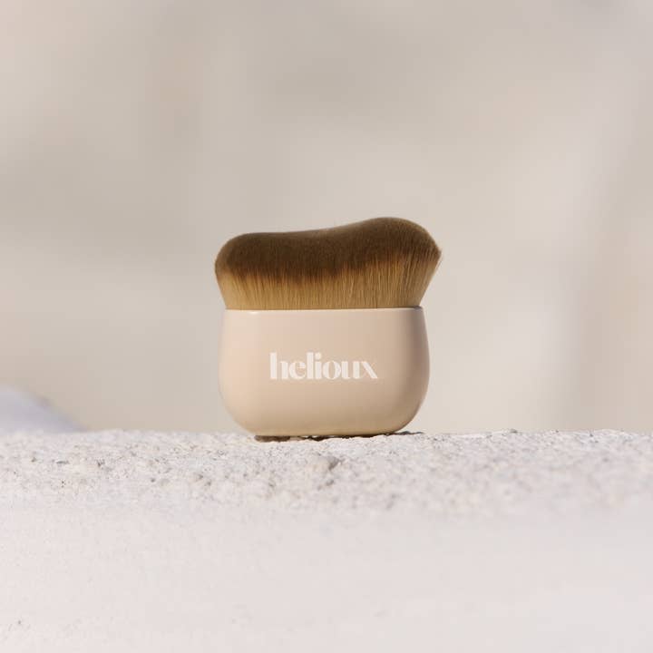 HELIOUX BEAUTY - Wholesale Body Brush - Self Tanner Brush For Face & Body1