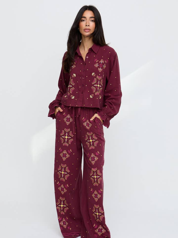 Raffya - Vente Pantalon – femme - Pantalon large brodé Penny en aubergine0