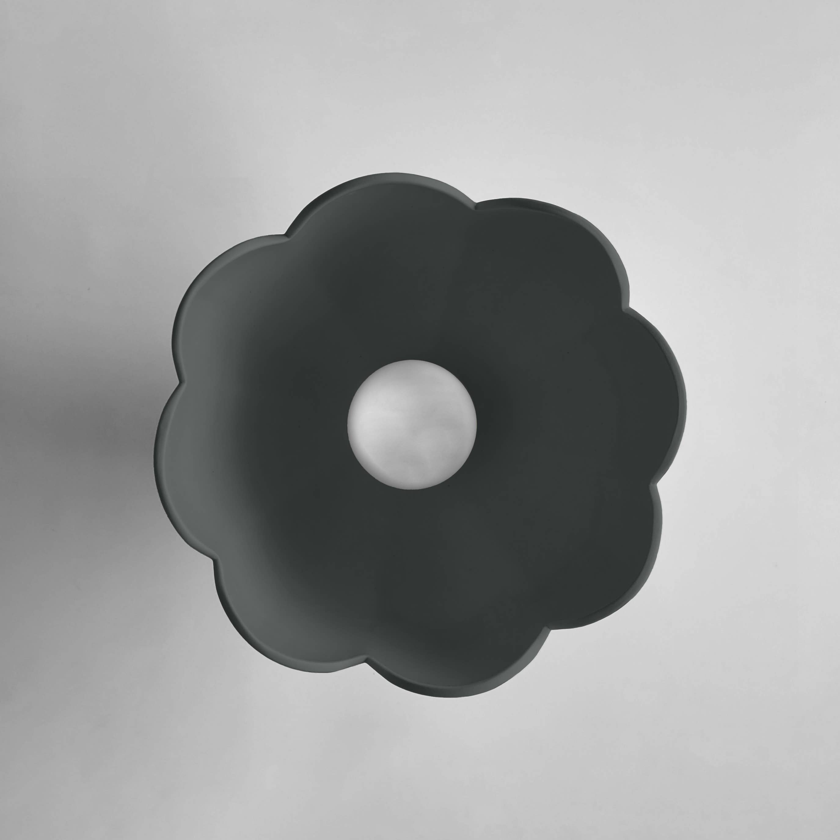 LYSlightlab - Wholesale Chandelier/Hanging Light - Vallea Ceramic Ceiling Light | Large Minimalist Flush Mount 4