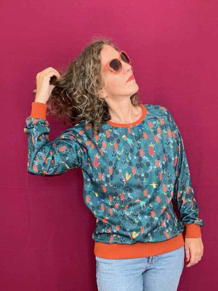 Moletom June com estampa 'They Dance' e gola redonda por atacado de La Compiano