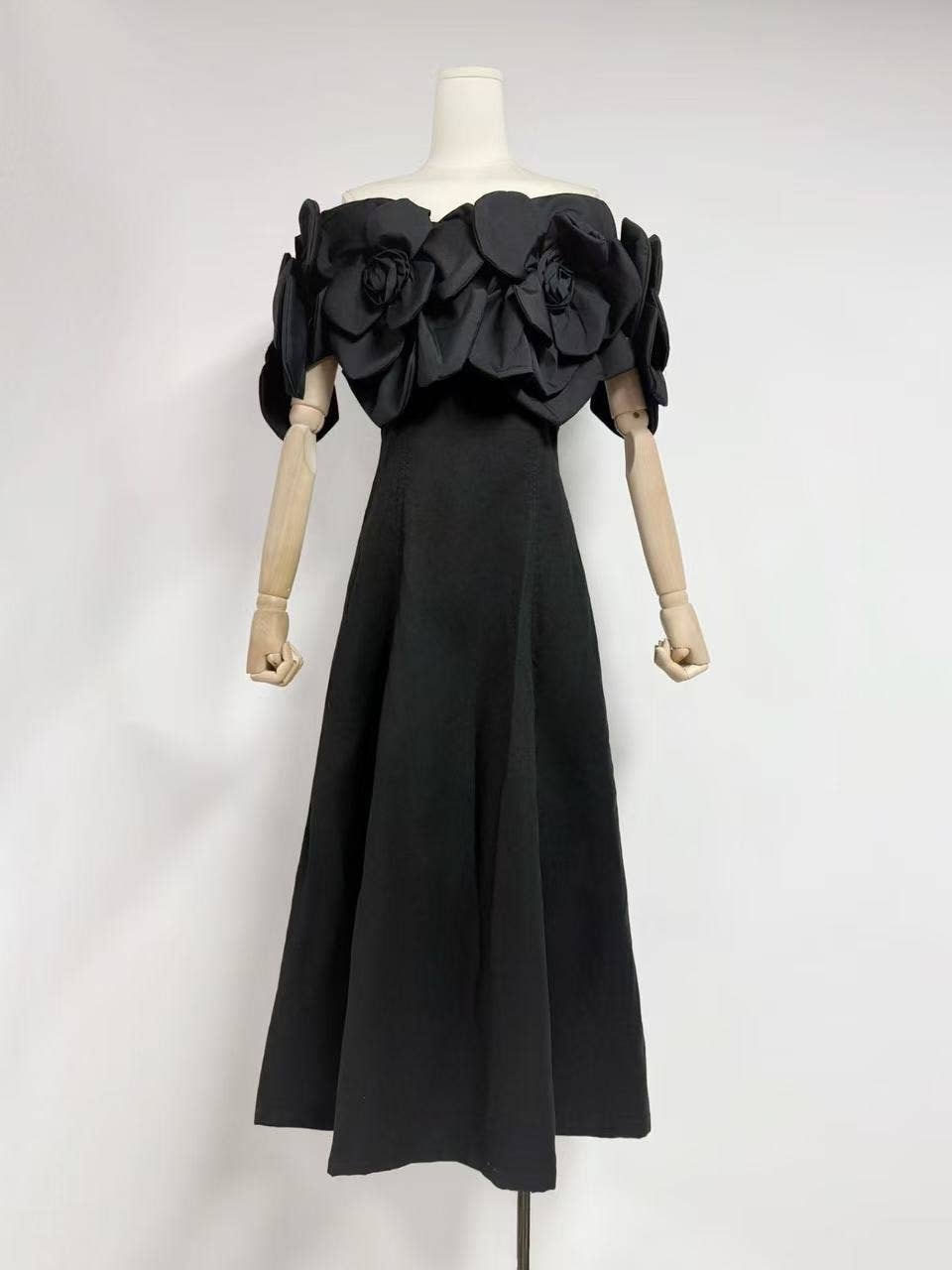 Productseeker - Wholesale Skirt - Women's - DR493 Elegant A-Line Skirt with 3D Floral Slim Fit Design18