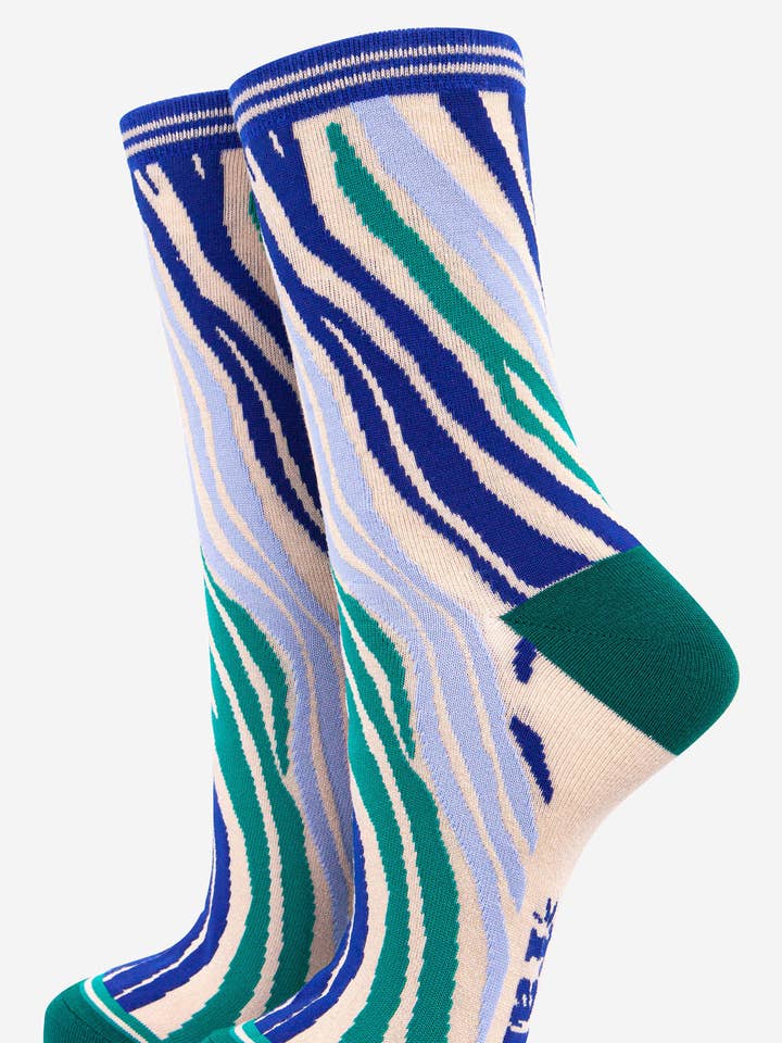 Sock Talk – Großhandel Socken – Damen – Bambussocken mit Zebra-Print für Damen in Grün-Blau0