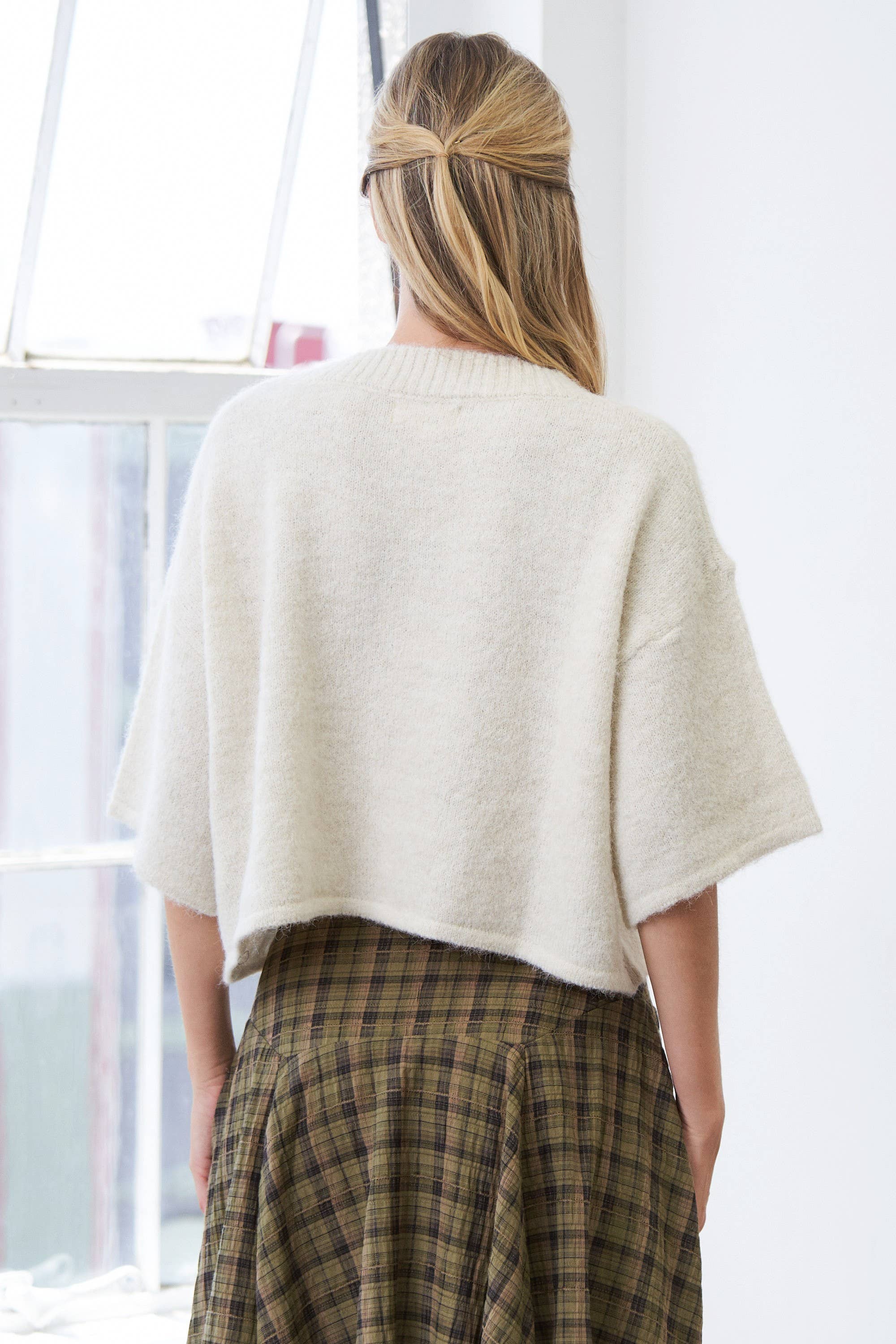 CANDESCENT - Wholesale Cardigan - Women's - Cropped Boxy Soft Knit Cardigan - LOU CARDIGAN2