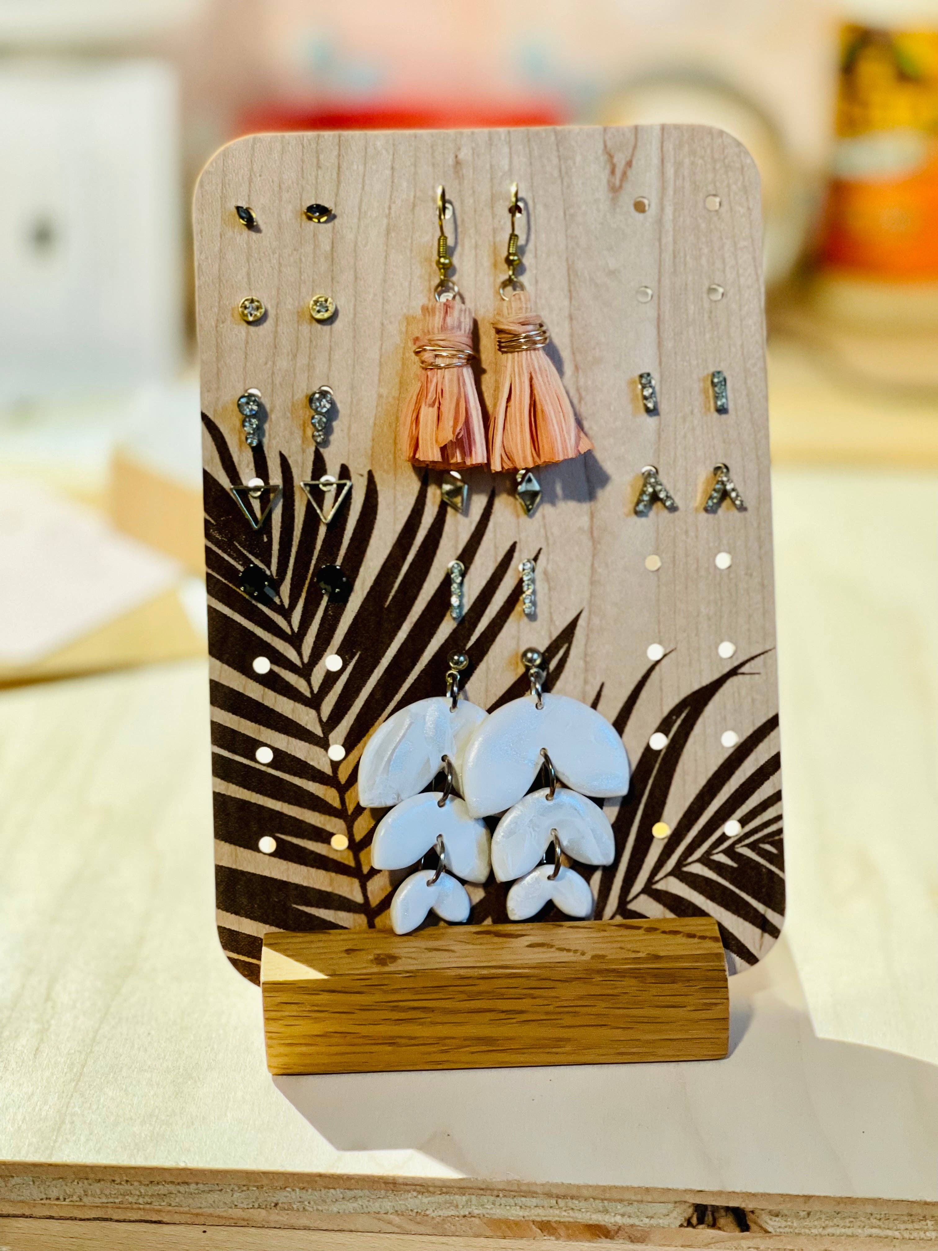 DANESSA - Wholesale Jewelry Stand & Display - Tropical Earring Organizer4