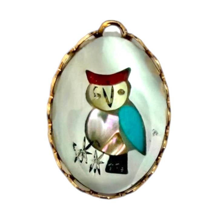 Charm unique - Chouette en nacre (P) pour la vente par The Sage Vintage