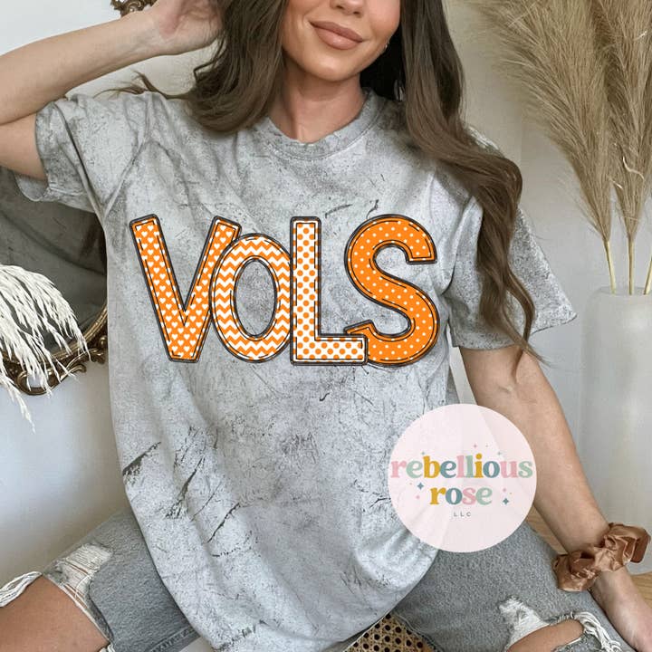 T-shirt graphique à pois Vols Tennessee pour la vente par Rebellious Rose LLC