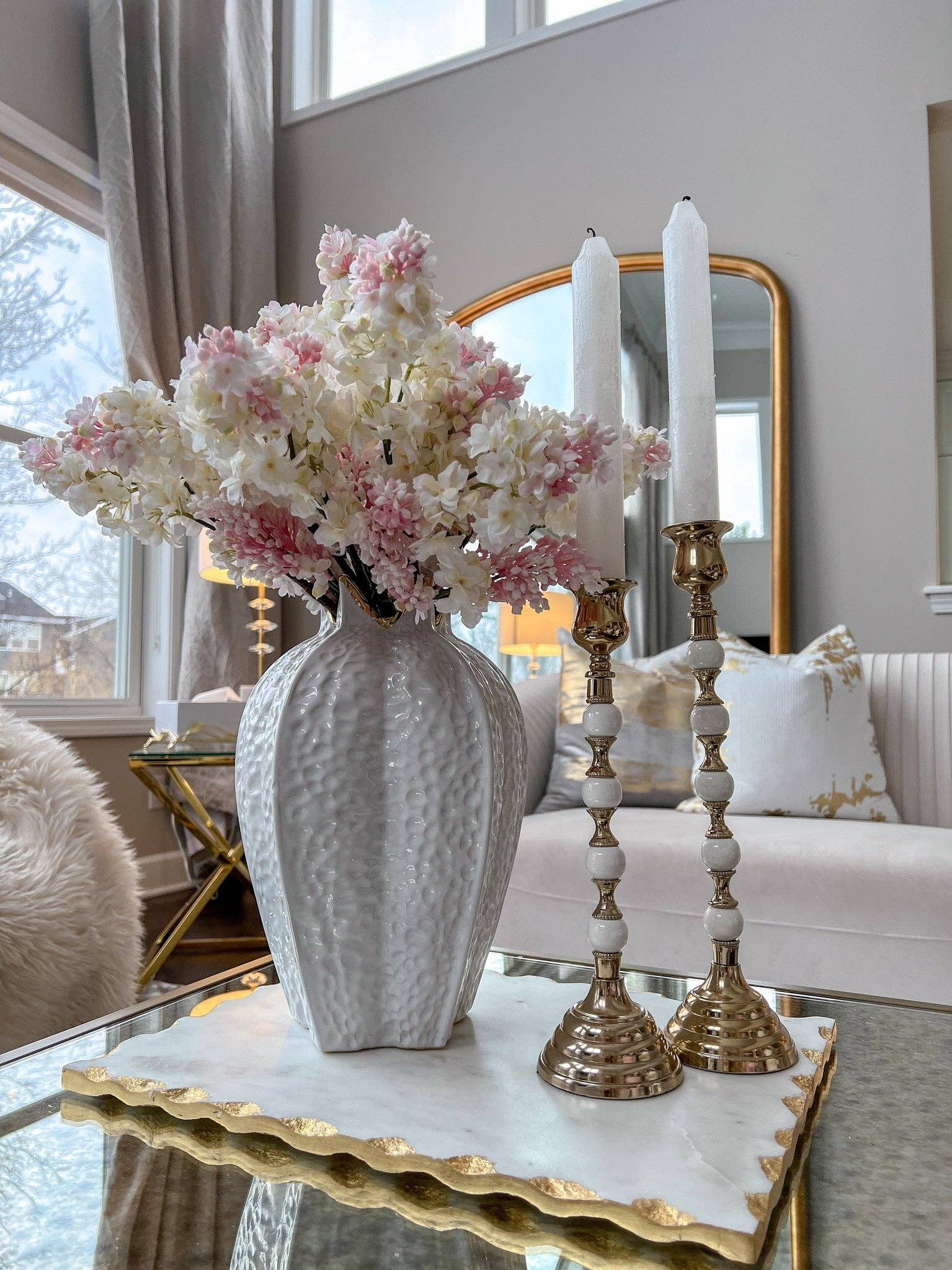 CLASSIC TOUCH DECOR INC. - Vente Bougeoirs - Bougeoir doré à tige perlée blanche et or3