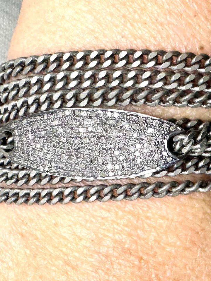Bracciale in argento antico a più fili con diamante ovale e magnete per la vendita all'ingrosso da parte di Suzy T Designs