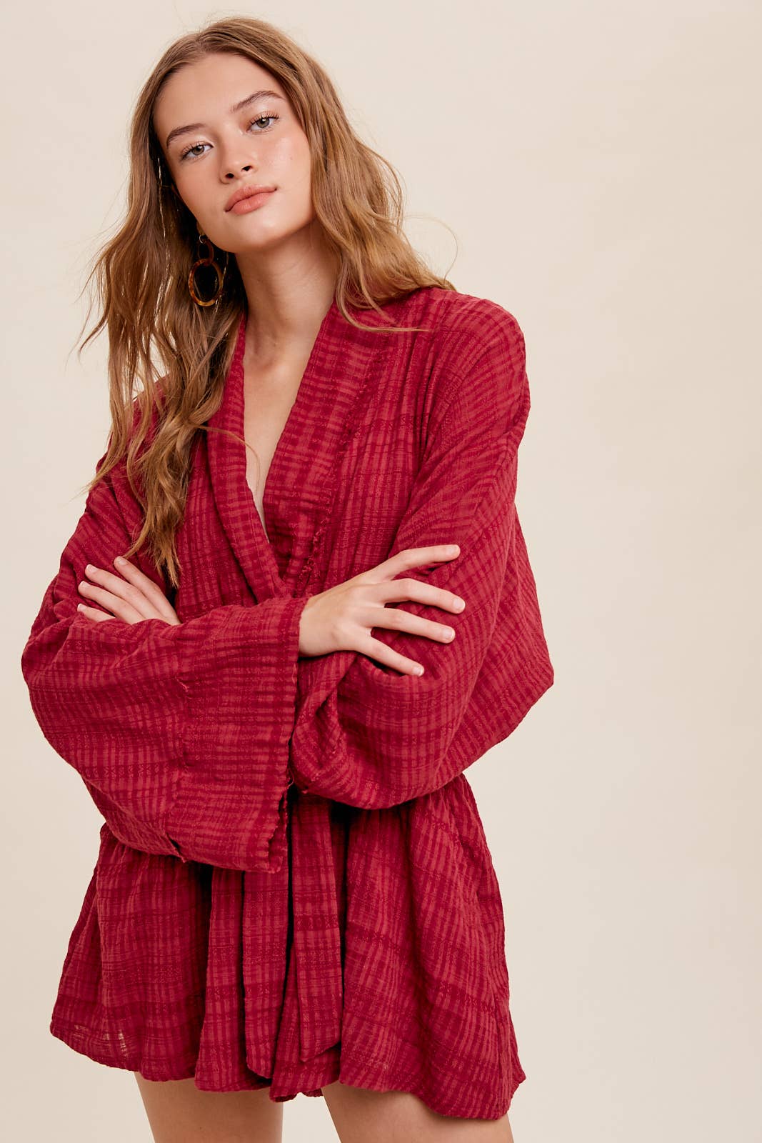 Listicle – Romper - Mulher por atacado – Macacão Texturizado com Cinto2