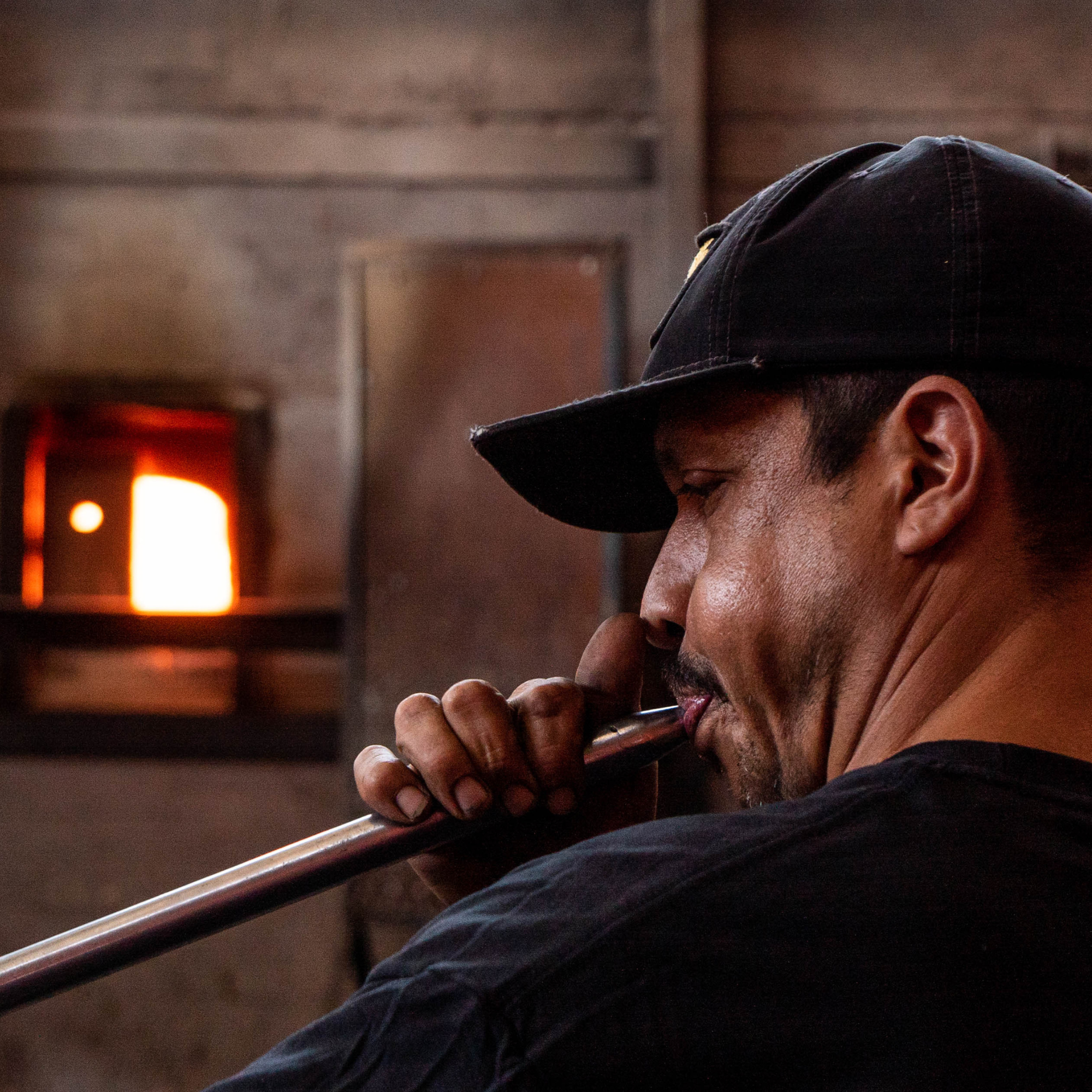 Bluecorn Candles - Wholesale Jar/Filled Candle - Scented Beeswax Candles - Pure Essential Oils - Blown Glass Holders11