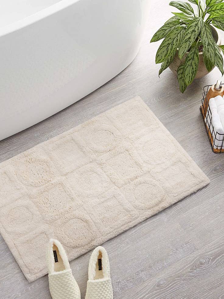 GAURI KOHLI - Wholesale Bath Mat - Almaty Hand-Woven Cotton Bath Mat 24″×36″4