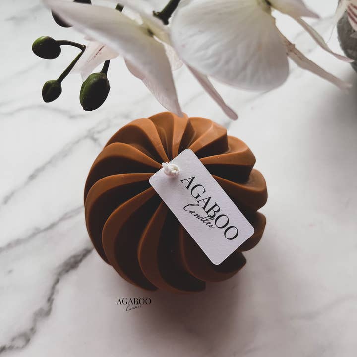 Agaboo Candle – Velas de decoração por atacado – Vela Artisan Swirl Ball 4x4in - Formada2
