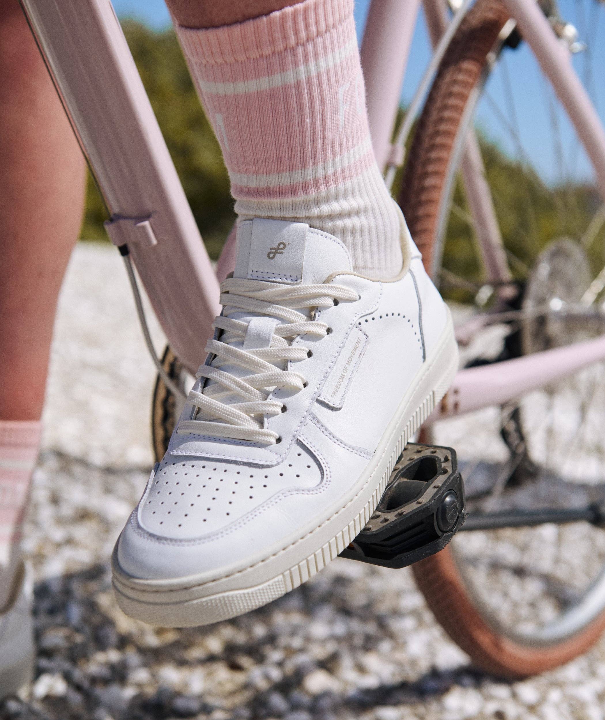 Freedom of Movement (SA) Ltd – wholesale Lifestyle trainers – Women′s – FOM Ladies Trainers Frost1