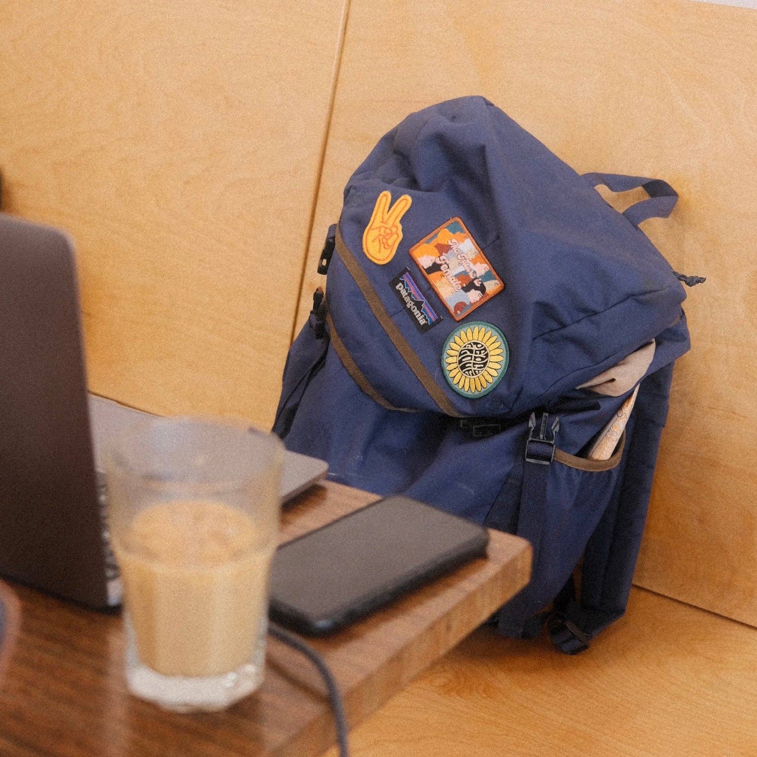 Outpatch - Vente Écusson - Doigts de paix2