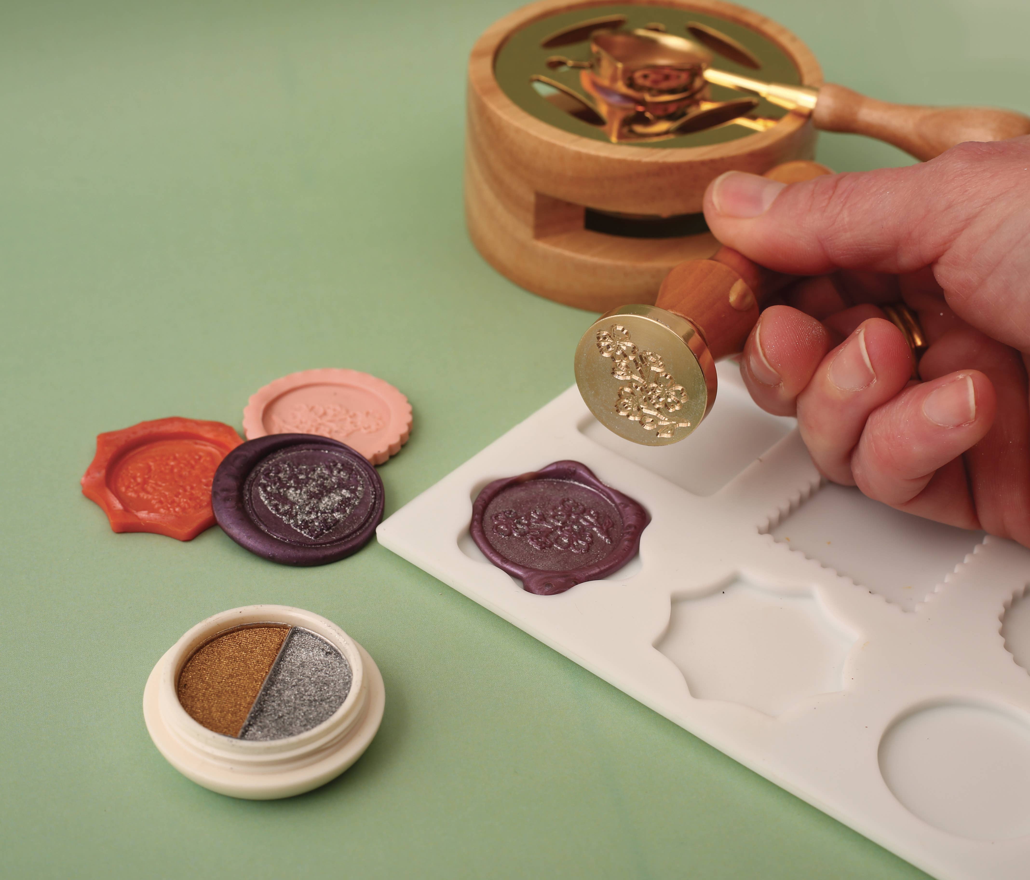 Graine Créative - Wholesale Retailer Display - Paper & Novelty - GOLD AND SILVER POWDER FOR WAX SEAL3