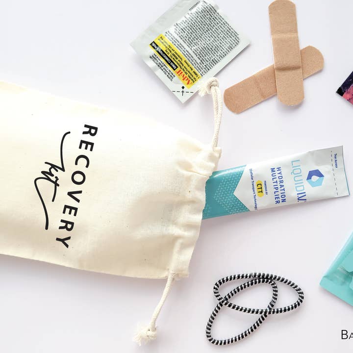 Where There Is Love – Engroshandel Gæstegavepose/æske – Hangover Recovery Kit Tasker | Minimalistisk bryllup