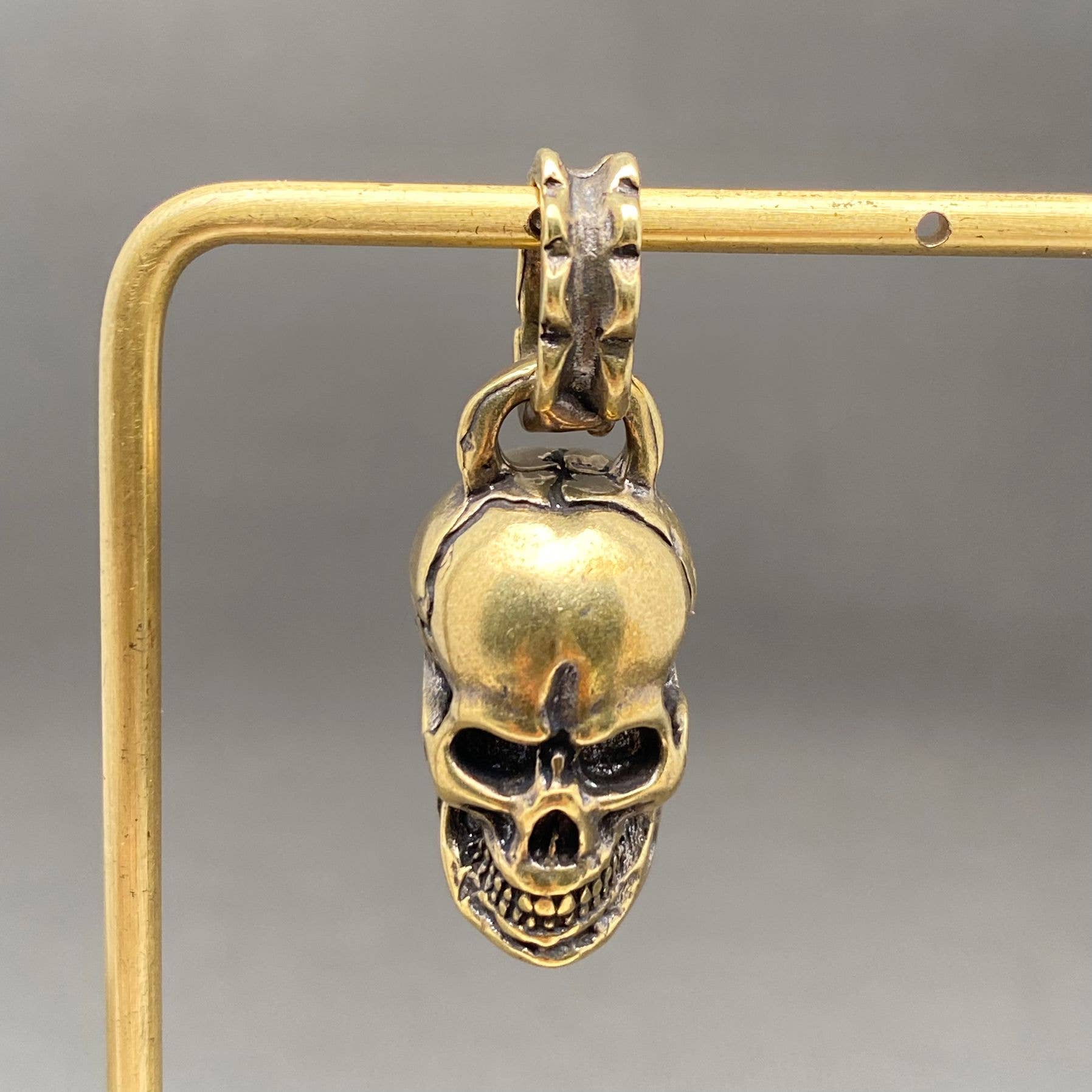 Mio Queena - Wholesale Keychain - Unisex - Brass Skull keychain Pendant4