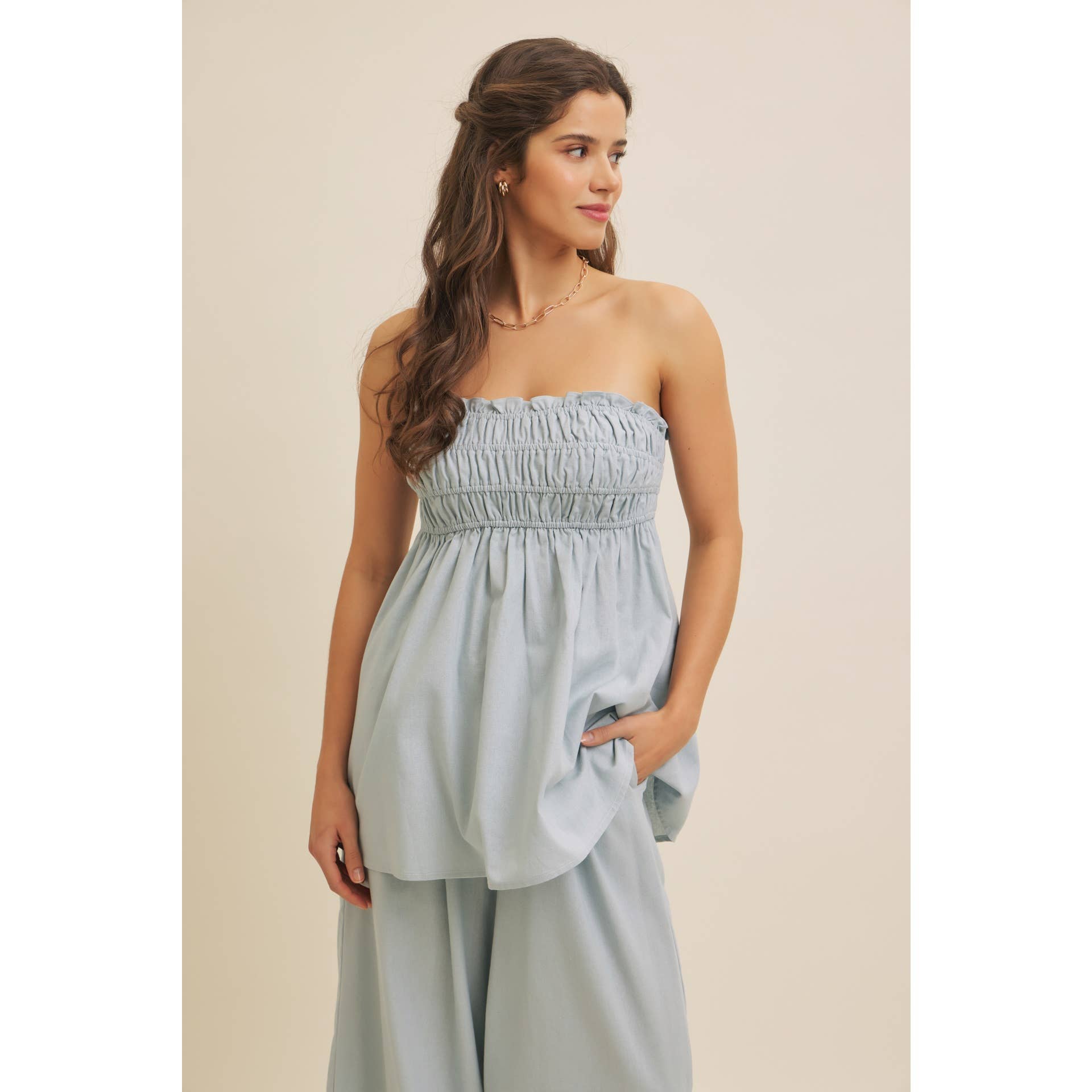 in february – Blusa - Mulher por atacado – TOP TÚNICA SEM ALÇAS DRAPEADO EM VISCOSE E LINHO13