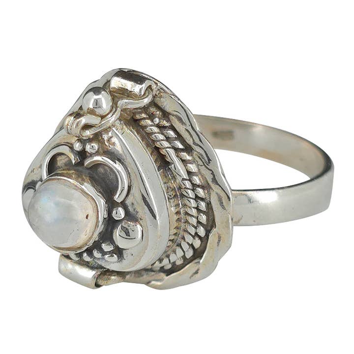 Hartvormige Maansteen Zilveren Medaillon / Gifring voor wholesale door Amberman