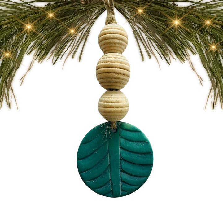 Kenya | Pietra saponaria + perline di legno | Ornamento per la vendita all'ingrosso da parte di Beautifully Made Fair Trade