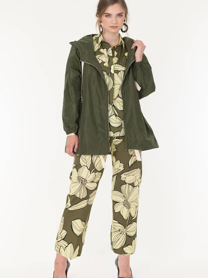 Camicia Polo Fantasia Macro Fiore per la vendita all'ingrosso da parte di More By Siste's