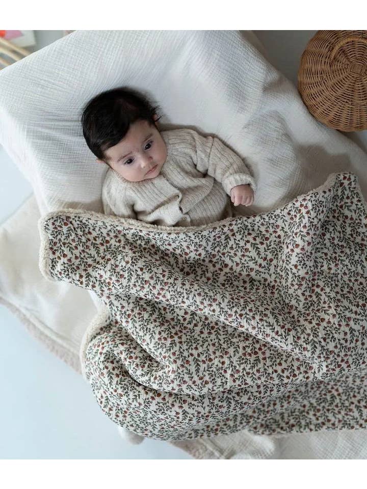 Manufacture des bébés français - Wholesale Bedding Blanket - Kids & Baby - Madeleine floral green fluffy cover4