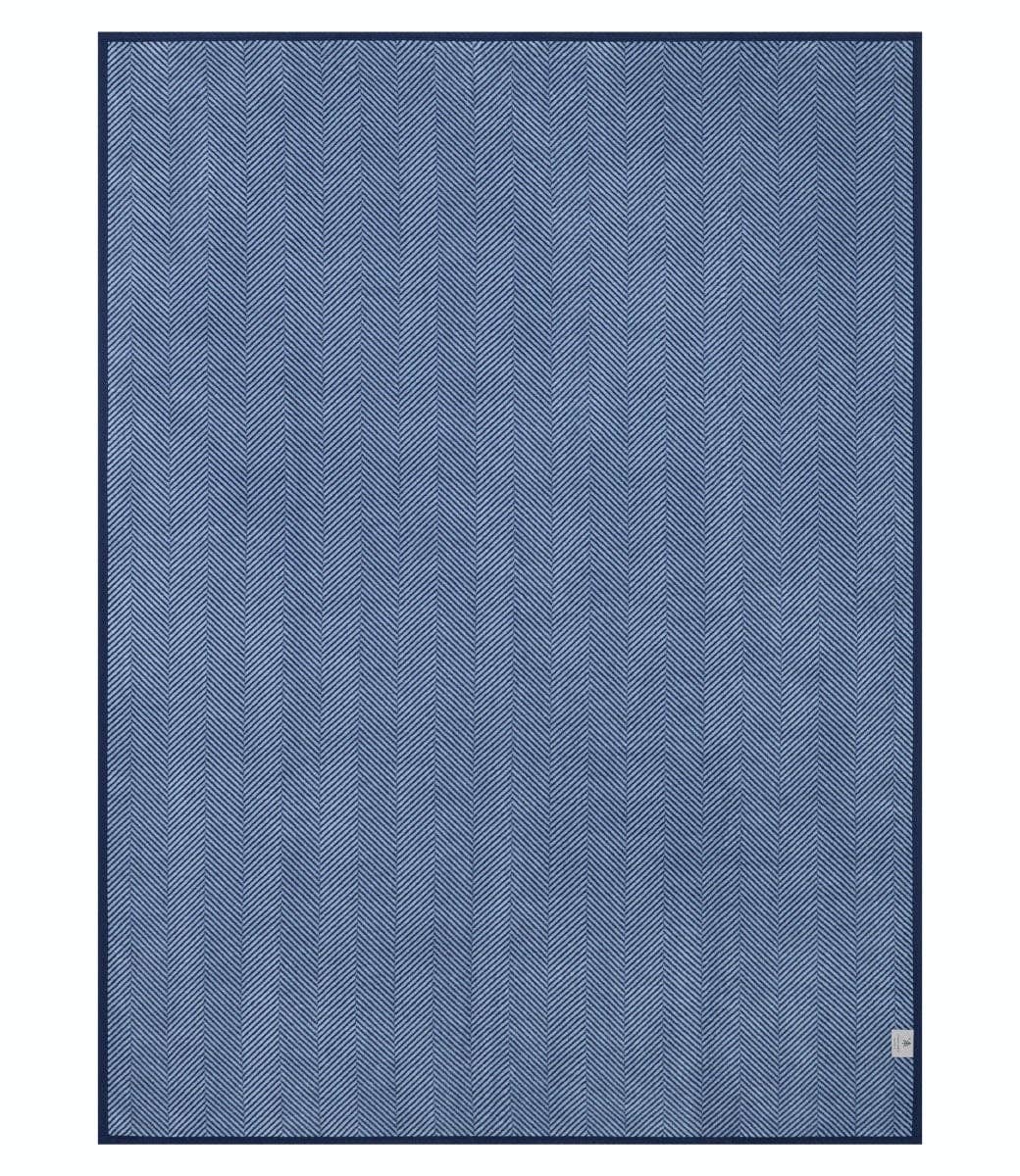 ChappyWrap – wholesale Throw blanket – Harborview Herringbone Navy Blanket11