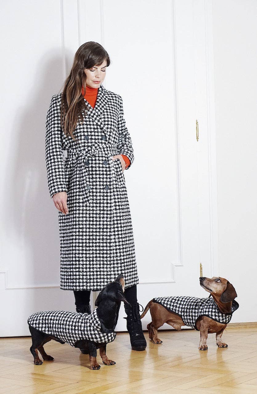 Dachshund Couture - Venta al por mayor Abrigo - Perros - Conjunto Pawtnerlook Emily en París para mujer y dachshund