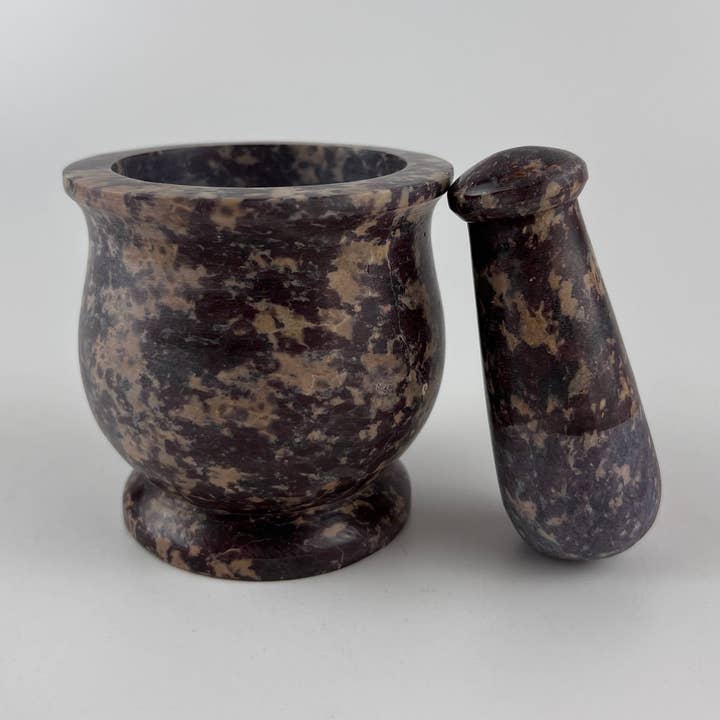 Speksteen Vijzel & Stamper - 7,5 cm H, 7,5 cm D voor wholesale door GREENROOTS USA LLC