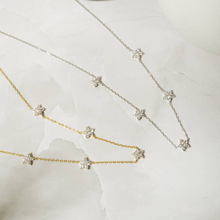 Sami Jewels - Wholesale Pendant/Charm Necklace - Diamond Flower Necklace